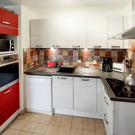 2 Bedroom Stunning In *